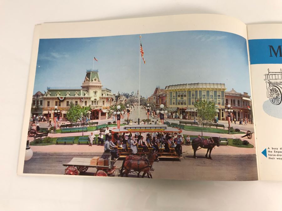 Vintage 1955 Disneyland Picture Souvenir Book In Natural Color Walt Diseny Productions [Photo 6]