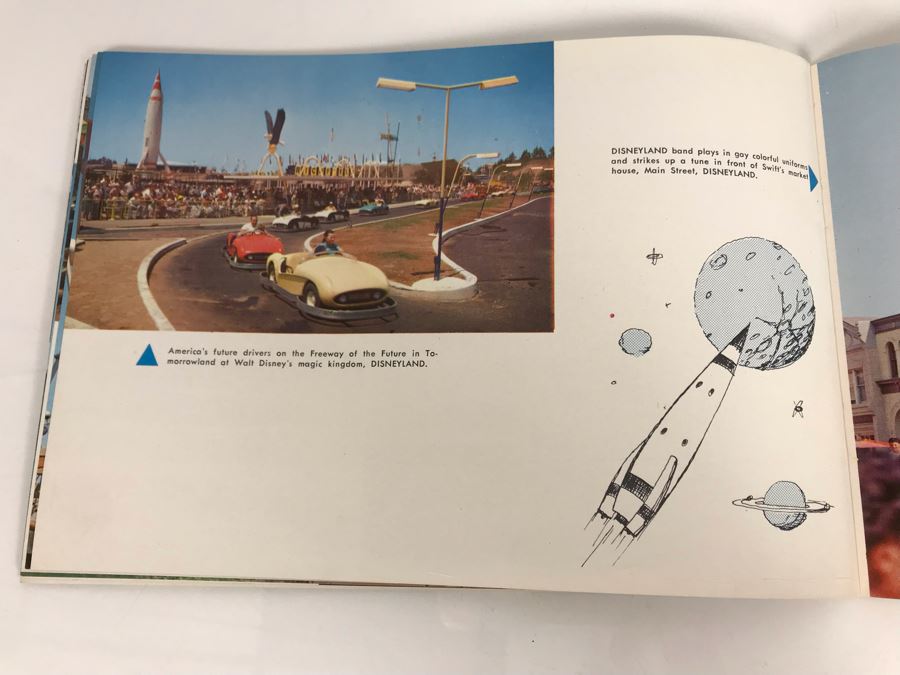 Vintage 1955 Disneyland Picture Souvenir Book In Natural Color Walt Diseny Productions [Photo 26]