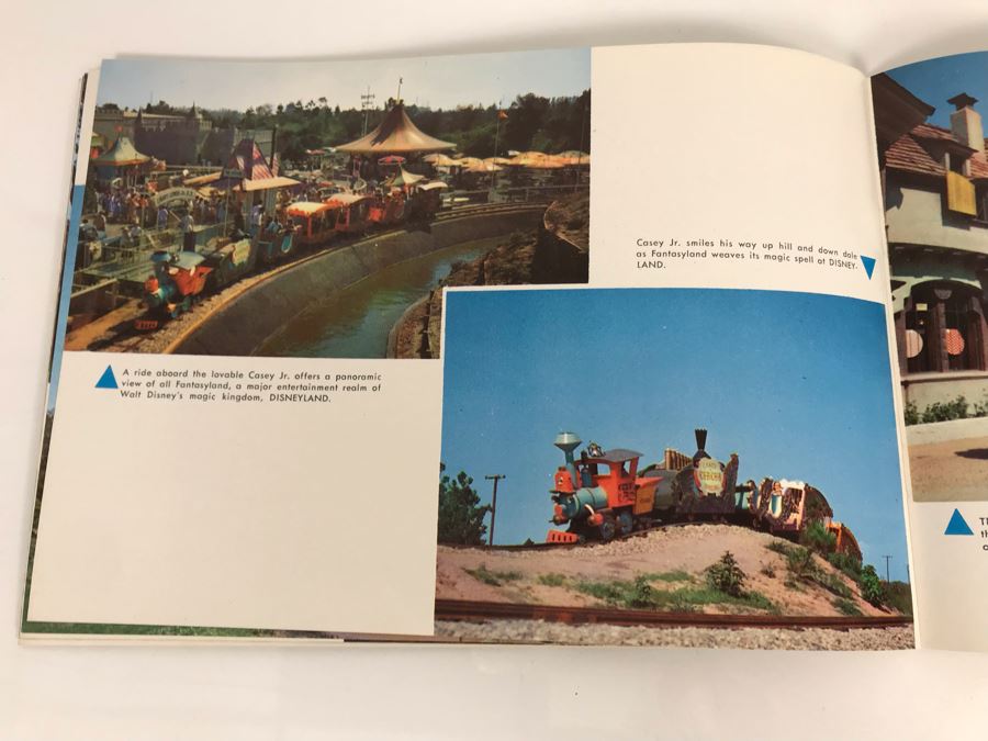 Vintage 1955 Disneyland Picture Souvenir Book In Natural Color Walt Diseny Productions [Photo 22]