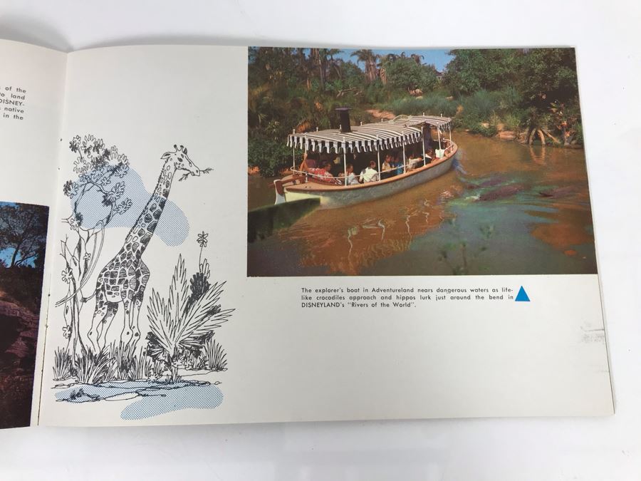 Vintage 1955 Disneyland Picture Souvenir Book In Natural Color Walt Diseny Productions [Photo 15]