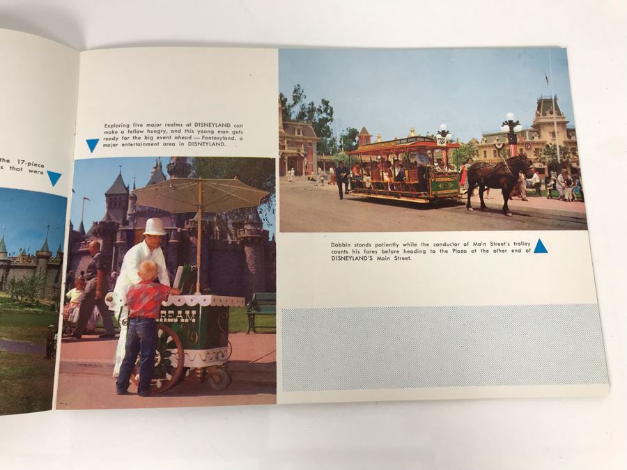 Vintage 1955 Disneyland Picture Souvenir Book In Natural Color Walt ...