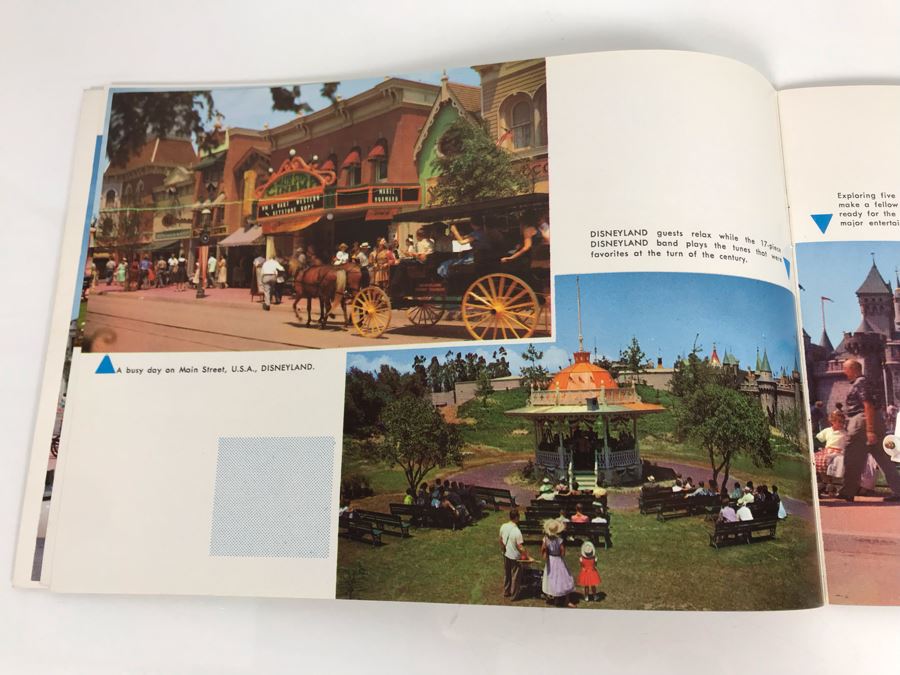 Vintage 1955 Disneyland Picture Souvenir Book In Natural Color Walt Diseny Productions [Photo 10]