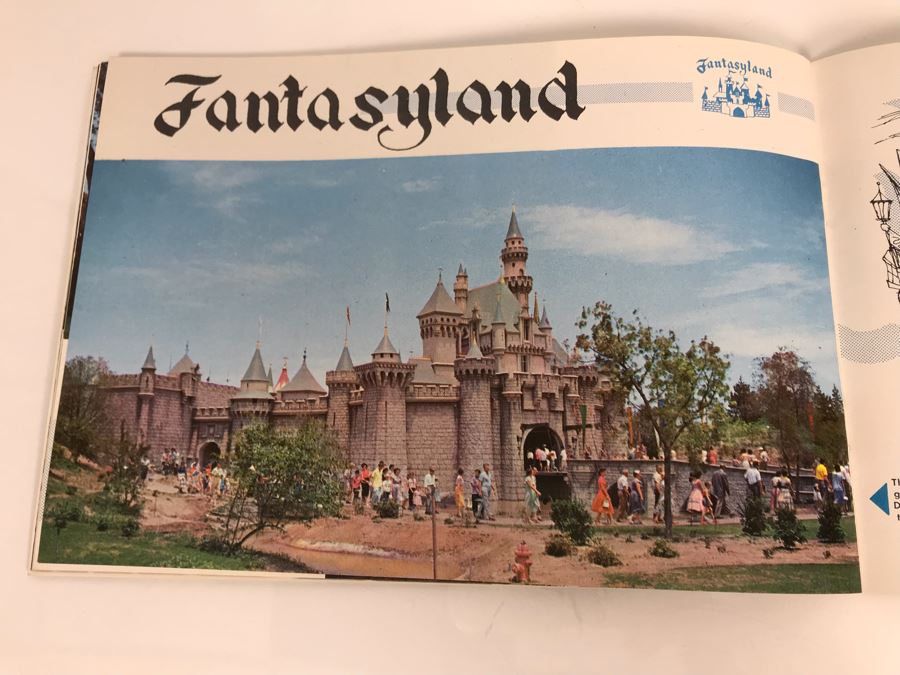 Vintage 1955 Disneyland Picture Souvenir Book In Natural Color Walt Diseny Productions [Photo 20]