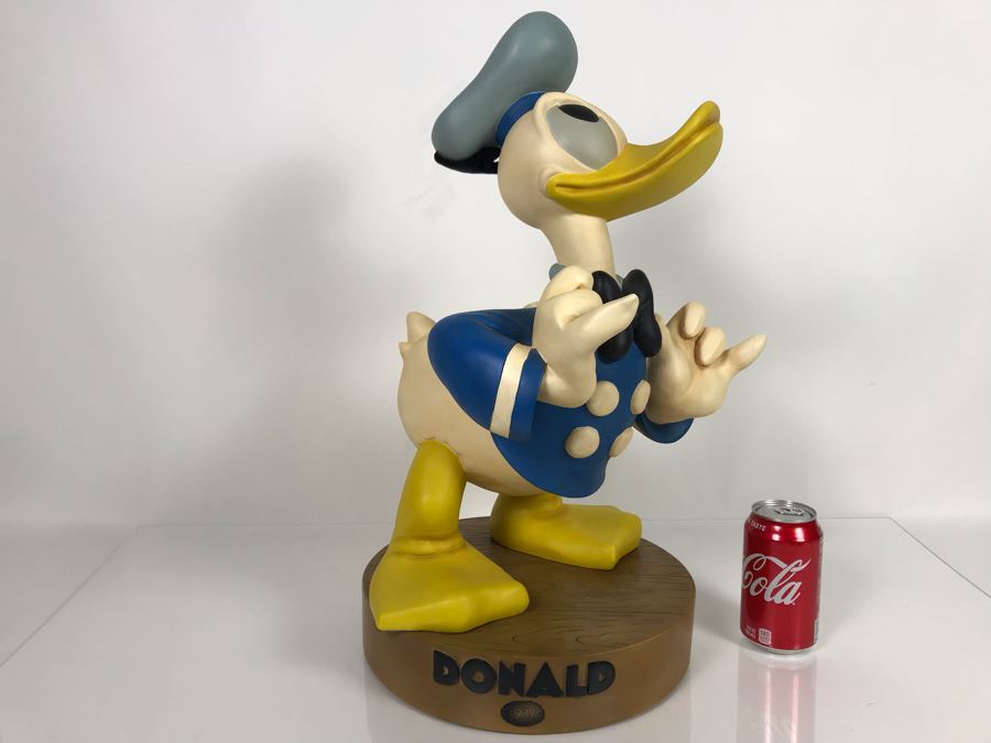 Large Donald Duck Figurine From The Disney Store Limited To The Year Of Production 1999 With Stand And Original Box (Donald Big Fig) First Series To Test Marketability With Box 22'H