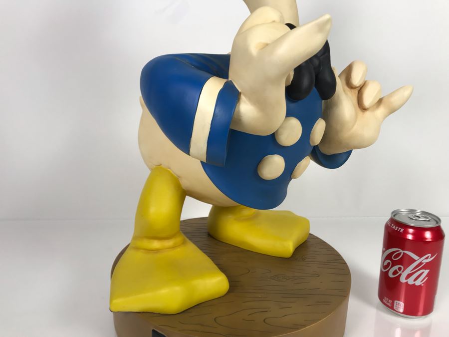 Large Donald Duck Figurine From The Disney Store Limited To The Year Of Production 1999 With Stand And Original Box (Donald Big Fig) First Series To Test Marketability With Box 22'H [Photo 6]