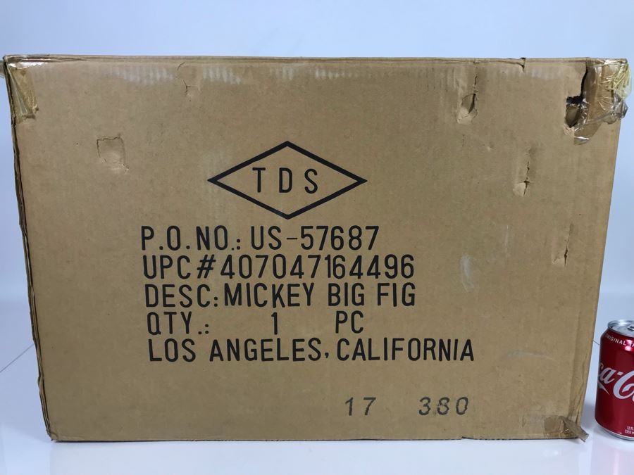 Large Mickey Mouse Figurine From The Disney Store Limited To The Year Of Production 1999 With Stand And Original Box (Mickey Big Fig) First Series To Test Marketability With Box 22'H [Photo 15]