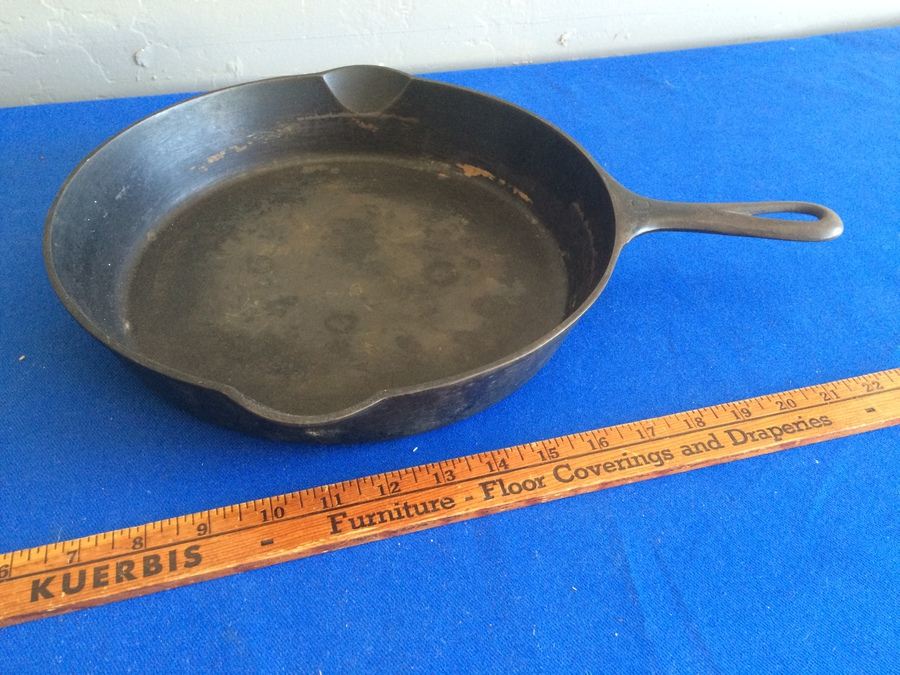 GRISWOLD Erie PA No. 10 Cast Iron Skillet [Photo 1]