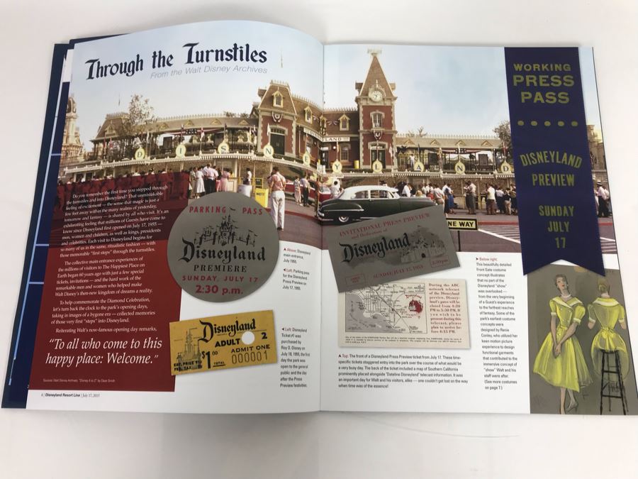 Limited Edition Disneyland Resort Diamond Celebration Line Guide Magazine [Photo 7]