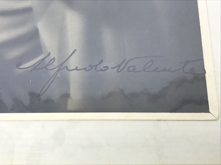 Actress Carole Mathews Personal Scrapbook With Signed Photos And Clippings [Photo 7]