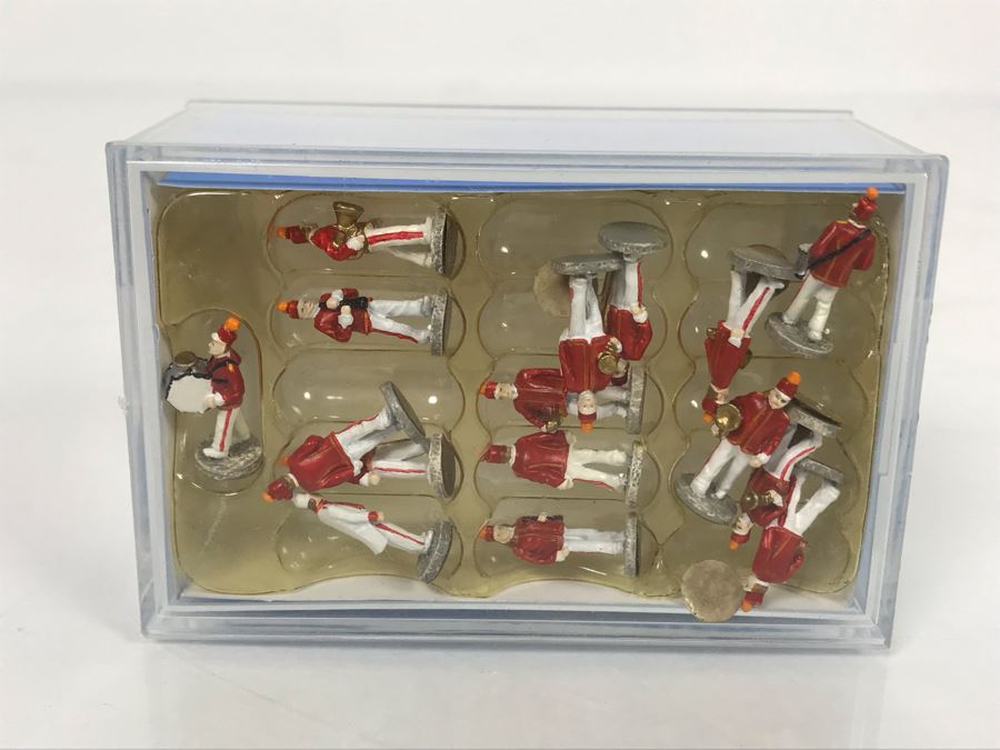 NEW Robert Olszewski Disneyland Main Street, USA Collection Miniatures Disneyland Marching Band Figures DL405 - Estimate $100-$200 [Photo 2]