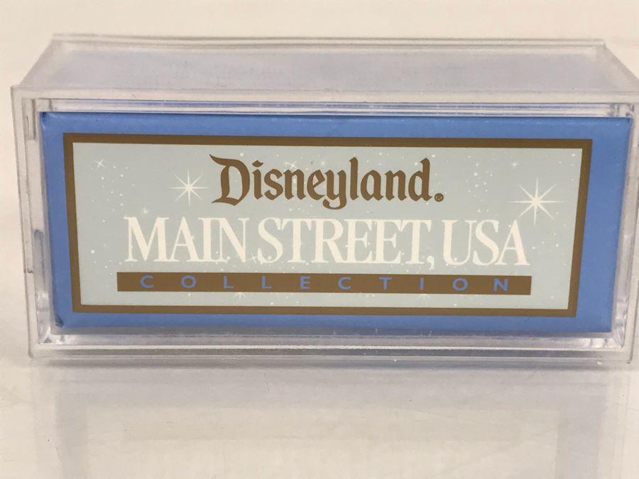 NEW Robert Olszewski Disneyland Main Street, USA Collection Miniatures Balloon Seller And Popcorn Vendor DL403 - Estimate $50-$100 [Photo 3]