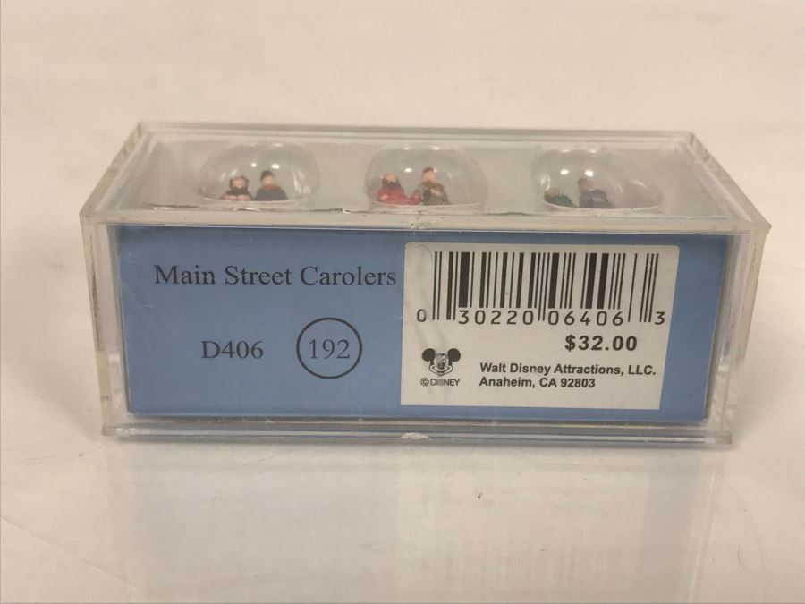 NEW Robert Olszewski Disneyland Main Street, USA Collection Miniatures Main Street Carolers DL406 - Estimate $100-$200 [Photo 5]