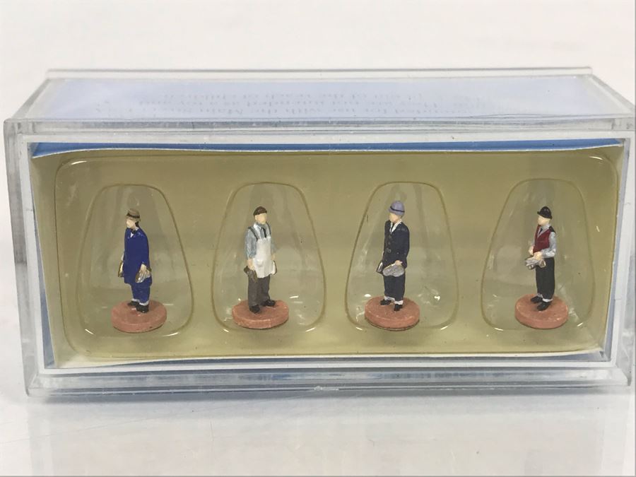 NEW Robert Olszewski Disneyland Main Street, USA Collection Miniatures Dapper Dans Character Pack DL404 - Estimate $100-$200 [Photo 2]