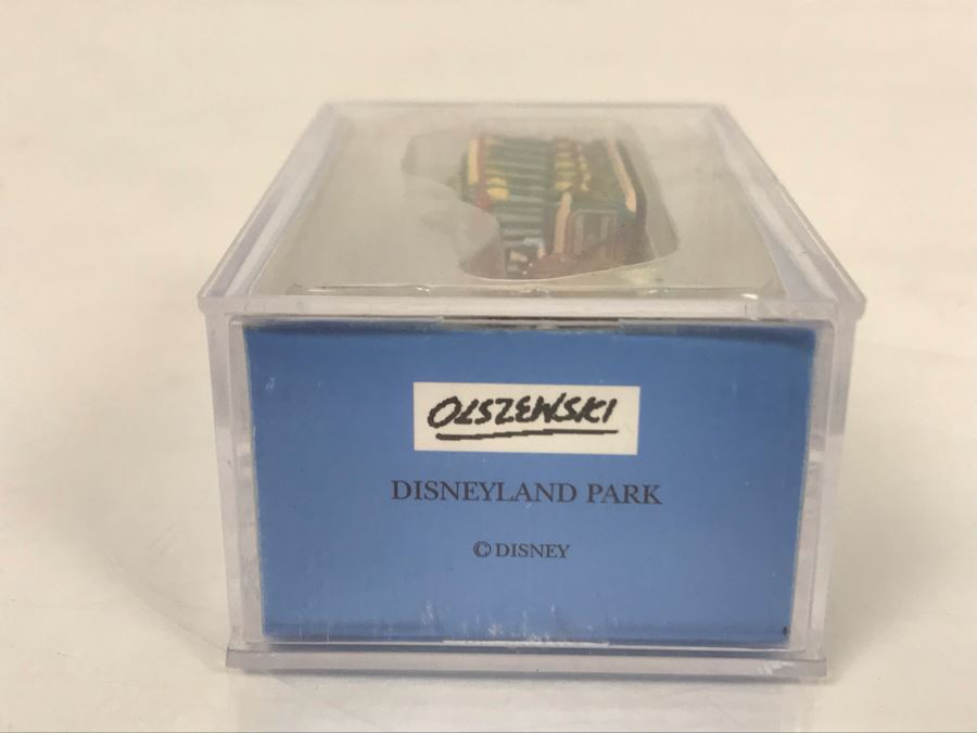 NEW Robert Olszewski Disneyland Main Street, USA Collection Miniatures Horse-Drawn Streetcar DL301 - Estimate $100-$200 [Photo 4]