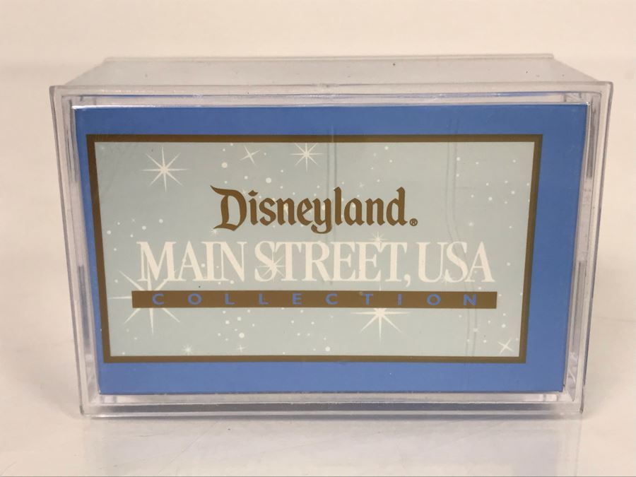 NEW Robert Olszewski Disneyland Main Street, USA Collection Miniatures Horse-Drawn Streetcar DL301 - Estimate $100-$200 [Photo 3]