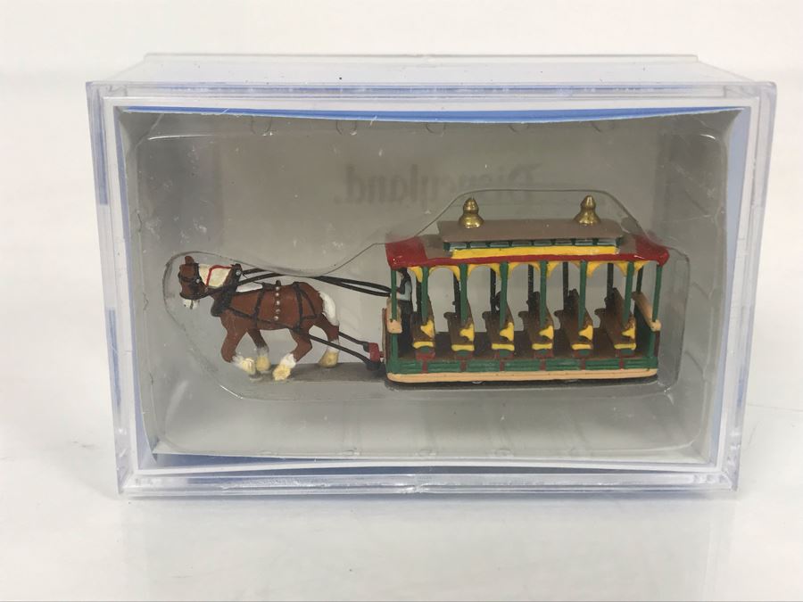 NEW Robert Olszewski Disneyland Main Street, USA Collection Miniatures Horse-Drawn Streetcar DL301 - Estimate $100-$200 [Photo 2]