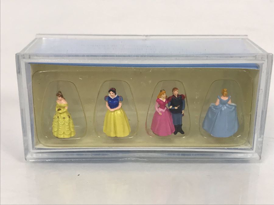 NEW Robert Olszewski Disneyland Main Street, USA Collection Miniatures Princess Character Pack #1 DL402 - Estimate $100-$200 [Photo 2]