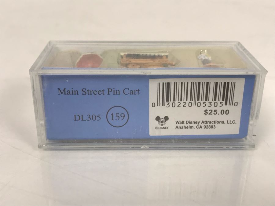 NEW Robert Olszewski Disneyland Main Street, USA Collection Miniatures Main Street Pin Cart DL305 - Estimate $100-$200 [Photo 5]