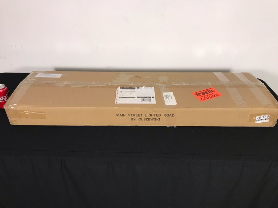 Robert Olszewski Disneyland Main Street LIGHTED Road Accessory Retailed For Over $265 - Build Your Own Board With Robert Olszewski's Main Street Disneyland Buildings Featured In This Sale [Photo 8]