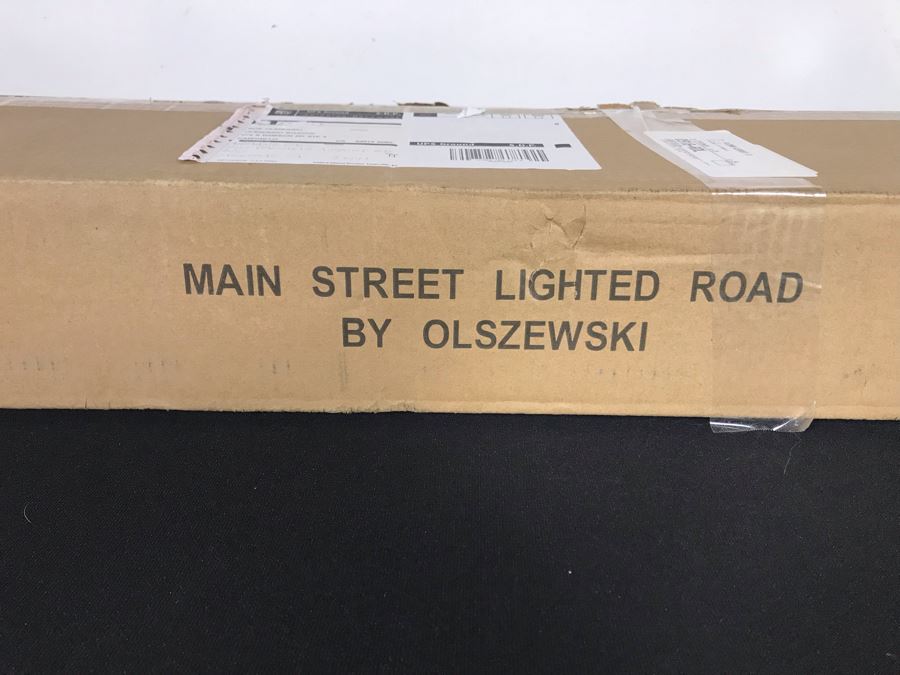 Robert Olszewski Disneyland Main Street LIGHTED Road Accessory Retailed For Over $265 - Build Your Own Board With Robert Olszewski's Main Street Disneyland Buildings Featured In This Sale [Photo 9]