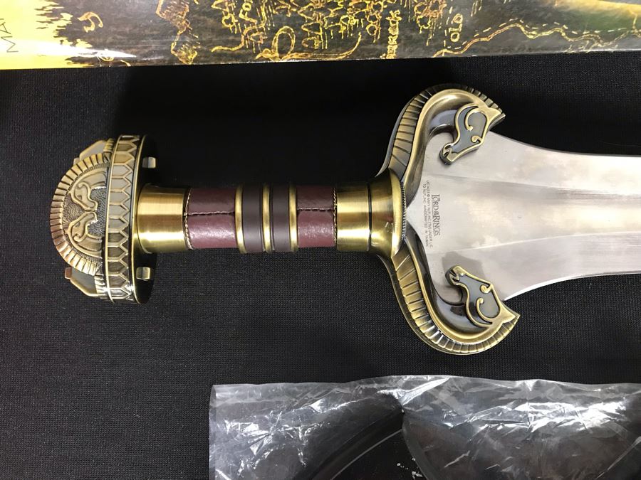 The Lord Of The Rings Sword Of EOWYN With Box And Certificate Of Authenticity By United Cutlery Brands [Photo 4]