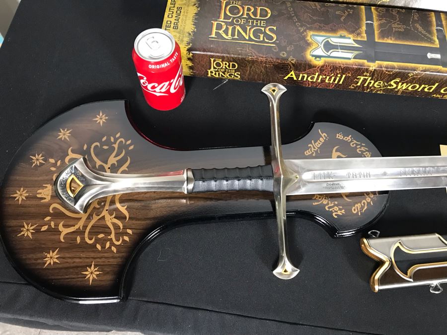 The Lord Of The Rings Anduril: The Sword Of King Elessar With Scabbard, Boxes And Certificates Of Authenticity By United Cutlery Brands [Photo 10]