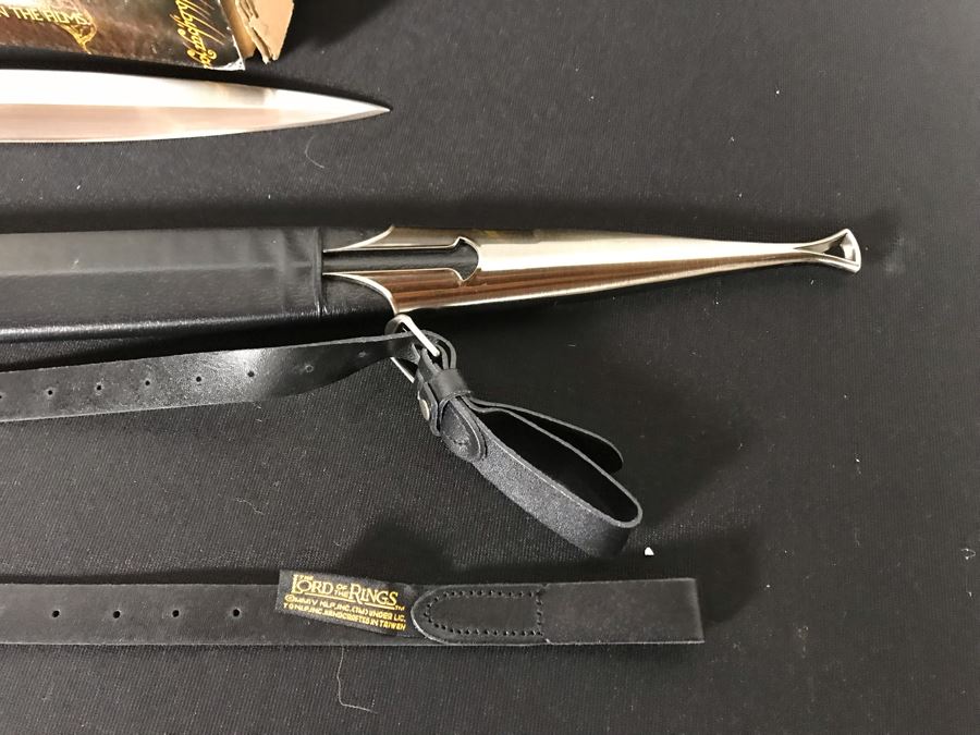 The Lord Of The Rings Anduril: The Sword Of King Elessar With Scabbard, Boxes And Certificates Of Authenticity By United Cutlery Brands [Photo 9]
