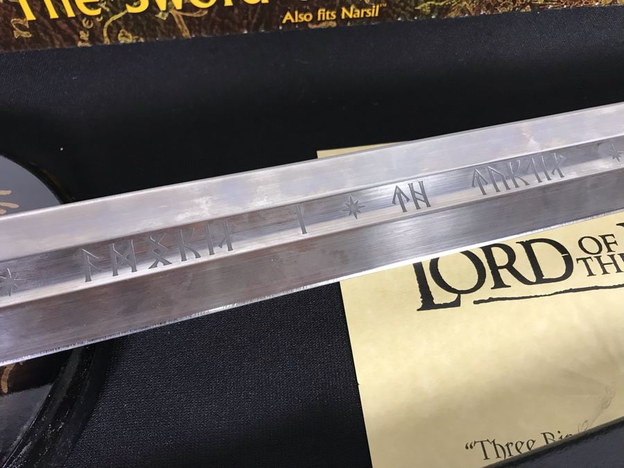 The Lord Of The Rings Anduril: The Sword Of King Elessar With Scabbard, Boxes And Certificates Of Authenticity By United Cutlery Brands [Photo 6]