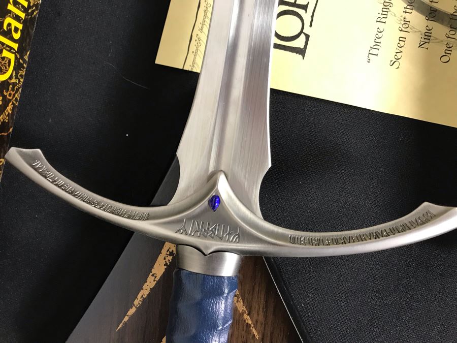 The Lord Of The Rings Glamdring: The Sword Of Gandalf The White With Glamdring Scabbard, Boxes And Certificates Of Authenticity By United Cutlery Brands [Photo 3]