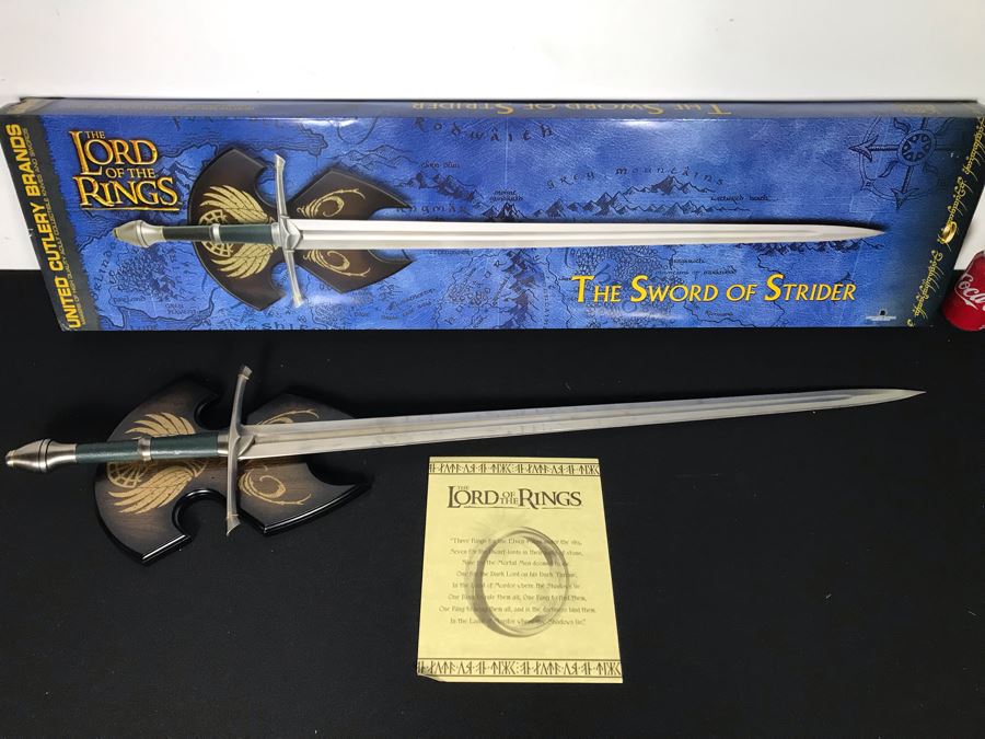 The Lord Of The Rings The Sword Of Strider With Box By United Cutlery Brands