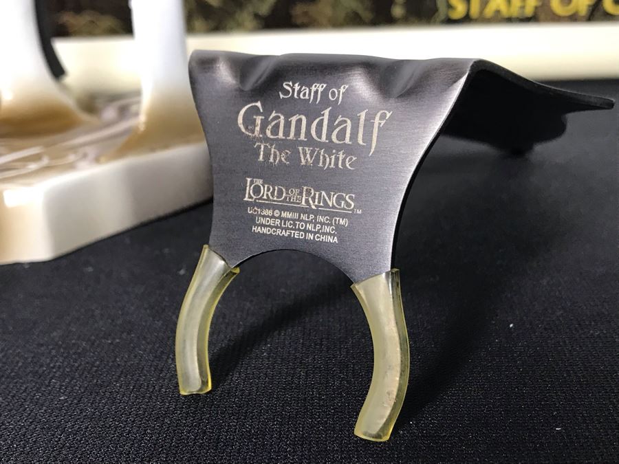 The Lord Of The Rings The Staff Of Gandalf The White With Box By United Cutlery Brands [Photo 7]