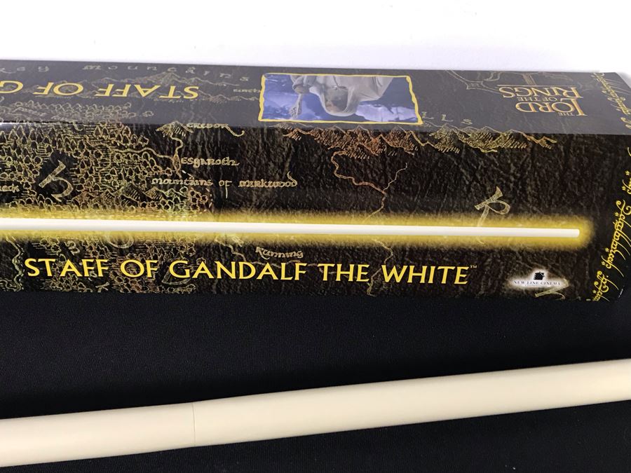 The Lord Of The Rings The Staff Of Gandalf The White With Box By United Cutlery Brands [Photo 8]