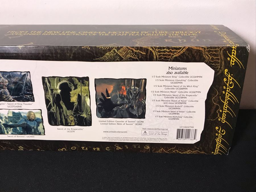 The Lord Of The Rings The Staff Of Gandalf The White With Box By United Cutlery Brands [Photo 10]