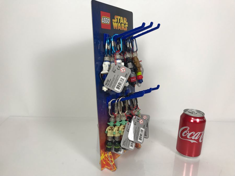 LEGO Star Wars Keychains With Store Display Merchadiser Includes R2-D2, Darth Vader, Yoda And Chewbacca - 24 Total Key Chains [Photo 9]
