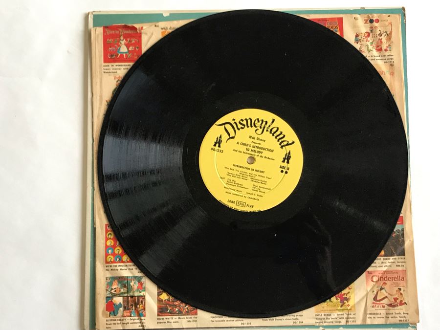 Walt Disney Presents A Child's Introduction TO Melody Disneyland Record DQ-1232 [Photo 5]