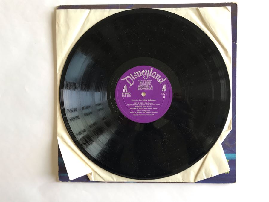 Walt Disney Productions' Bedknobs And Broomsticks Disneyland Record STER-3804 [Photo 5]