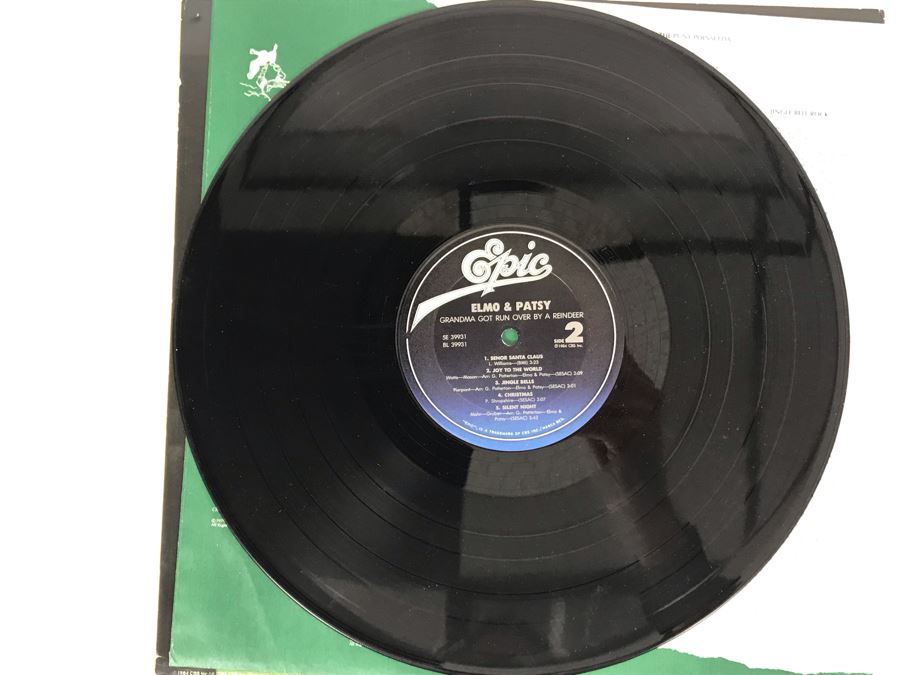 Grandma Got Run Over By A Reindeer Record By Elmo & Patsy [Photo 4]