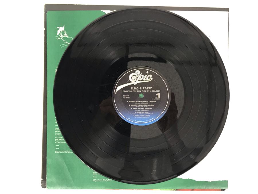 Grandma Got Run Over By A Reindeer Record By Elmo & Patsy [Photo 3]