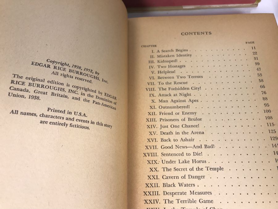 Vintage Collection Of Eight Children's Books [Photo 10]