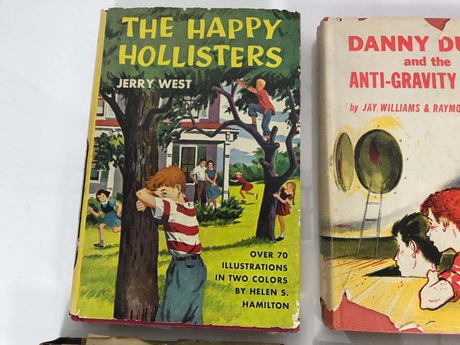 Vintage Collection Of Eight Children's Books [Photo 9]