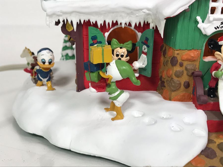 The Danbury Mint Santa's Workshop From The Series Entitled 'Disney Winter Wonderland' With Box [Photo 4]