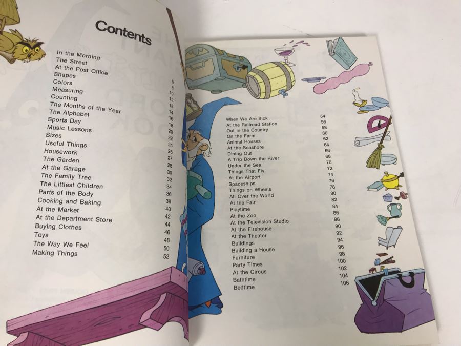 The Giant Walt Disney Word Book Golden Book [Photo 4]