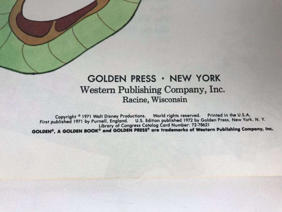 The Giant Walt Disney Word Book Golden Book [Photo 3]