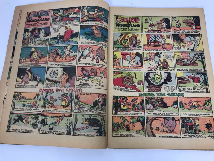 Alice In Wonderland Comic Book - 2 Stories In Color - Alice In Wonderland, Through The Looking Glass [Photo 5]