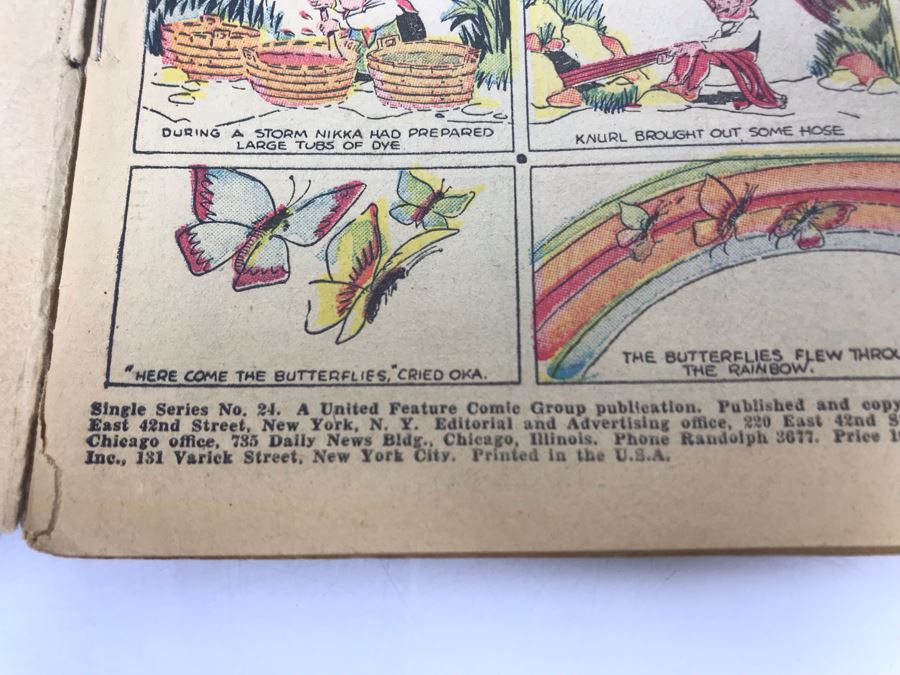 Alice In Wonderland Comic Book - 2 Stories In Color - Alice In Wonderland, Through The Looking Glass [Photo 4]