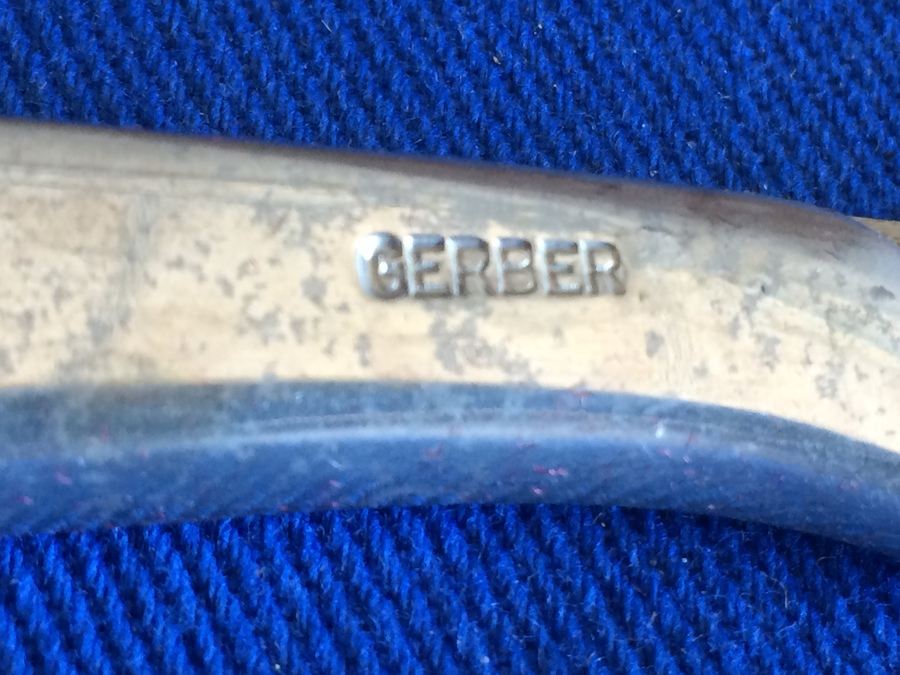 Nice Set of Gerber Carving Knives with 11 Miming Steak Knives in Wooden Storage Case [Photo 3]