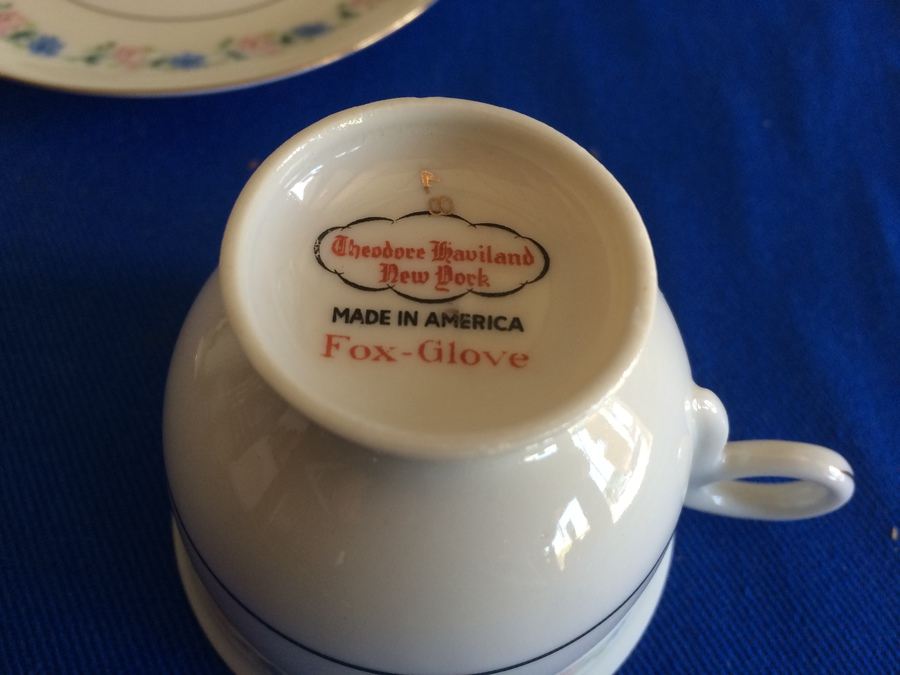 Lot of China and Glassware [Photo 14]