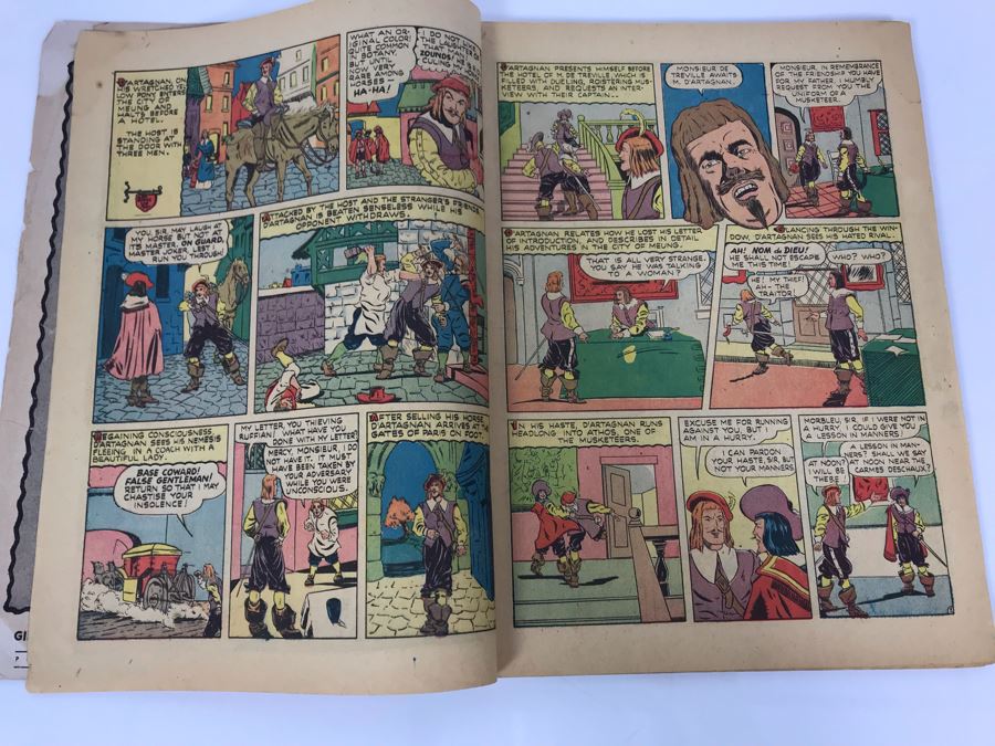 Classic Comics #1 - The Three Musketeers [Photo 4]