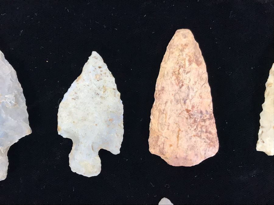 Collection Of (15) Authentic Native American Indian Hand Carved Stone Arrowheads [Photo 3]