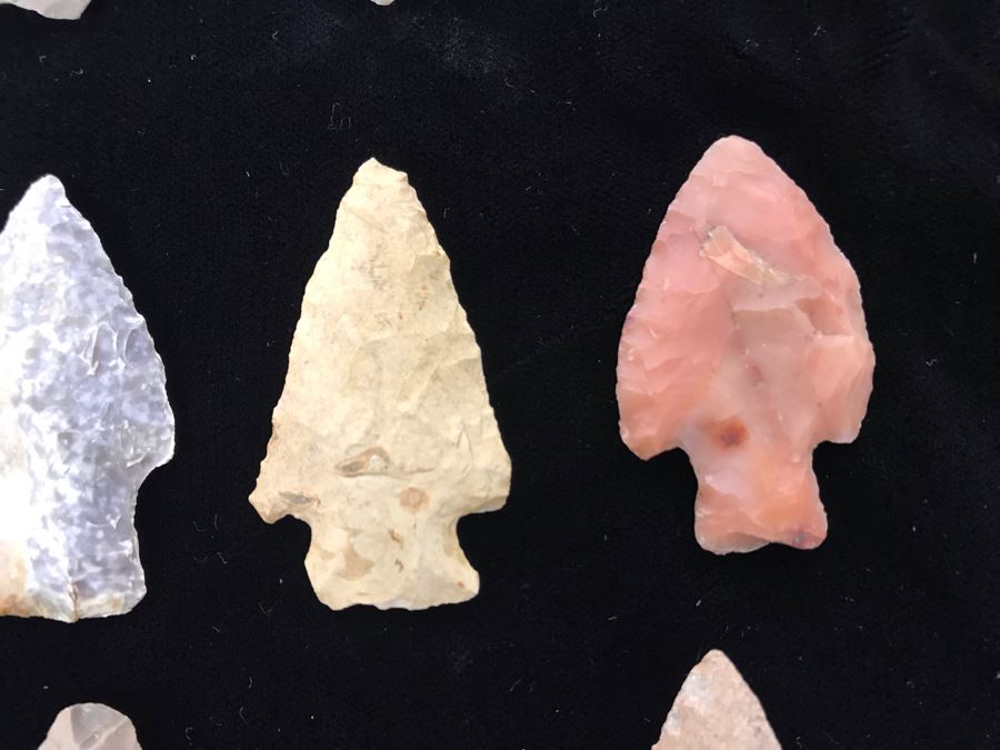 Collection Of (18) Authentic Native American Indian Hand Carved Stone Arrowheads [Photo 7]
